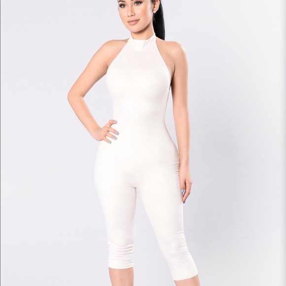 Fashion nova Jumper - Picture 1 of 7